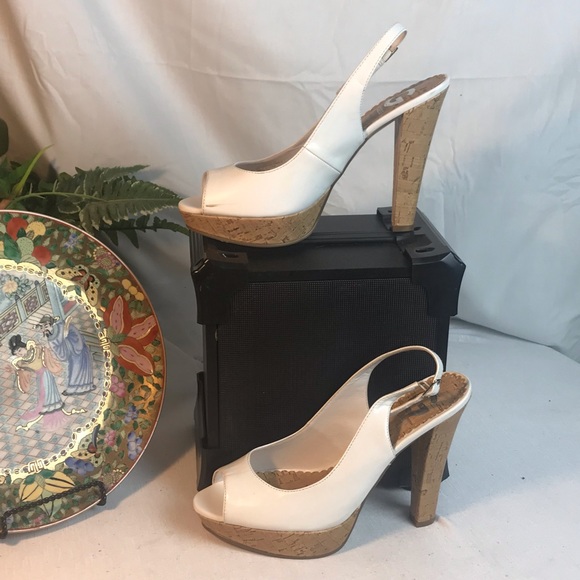 G by Guess white platform cork soles  strap shoes - Picture 2 of 8